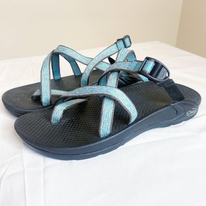 Womens Chaco toe loop sandals size 8 teal blue